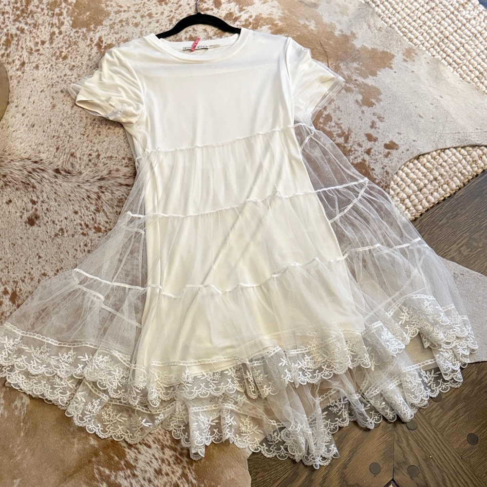Alice + Olivia Cream Lace Dress